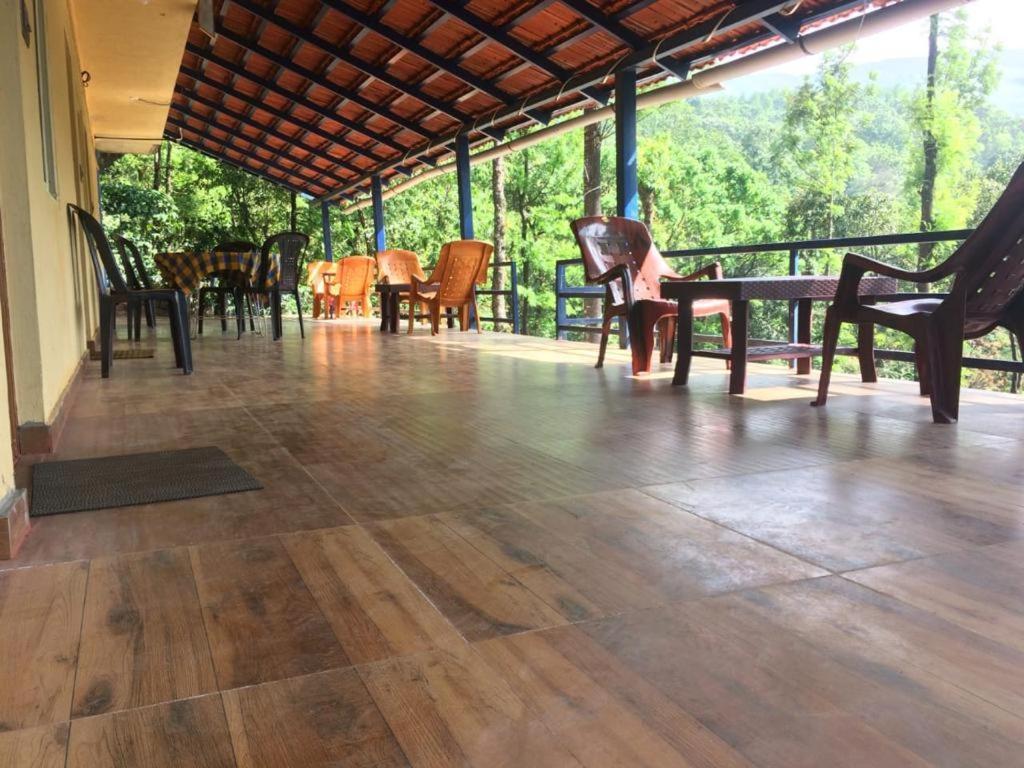 Cloud 9 Homestay Attigundi Esterno foto